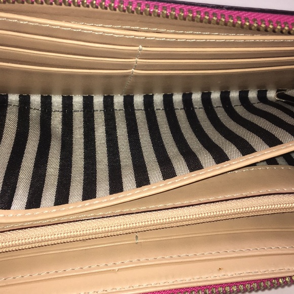 Kate Spade Wallet - Picture 4 of 8